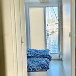 Luxury Houseboat Lavender *