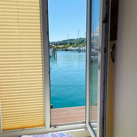 Luxury Houseboat Lavender Feriehus