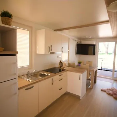 Luxury Houseboat Lavender Prázdninový dům Portorož