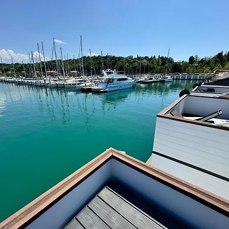 Feriehus Luxury Houseboat Lavender Portorož