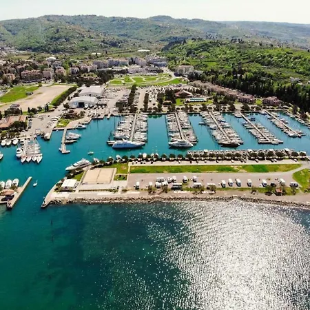 Luxury Houseboat Lavender Prázdninový dům