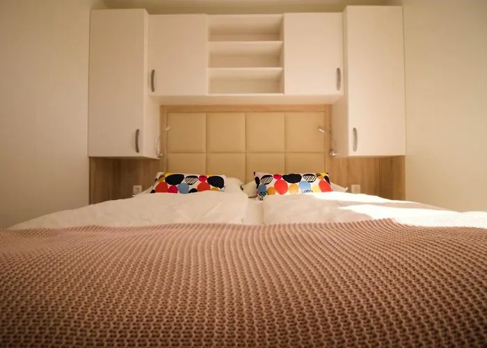 Luxury Houseboat Lavender 別荘 ポルトローシュ