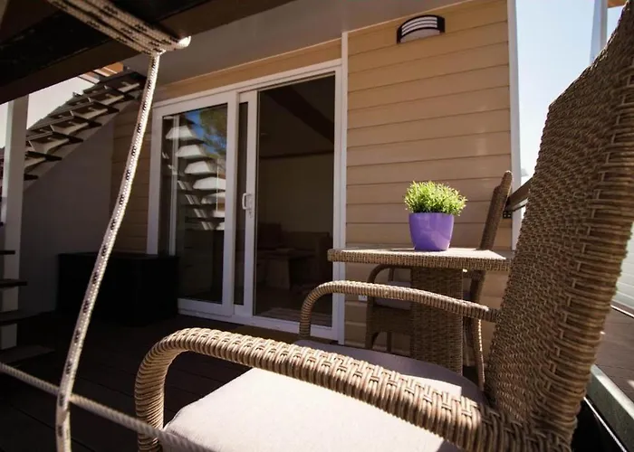 度假居 Luxury Houseboat Lavender