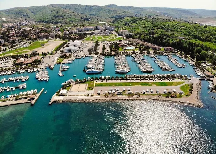 Luxury Houseboat Lavender 別荘